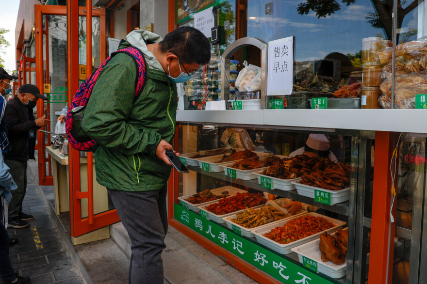 Κορωνοϊός: Πανικός στο Πεκίνο μετά τις φήμες για lockdown – Στα σούπερ μάρκετ σπεύδουν οι κάτοικοι