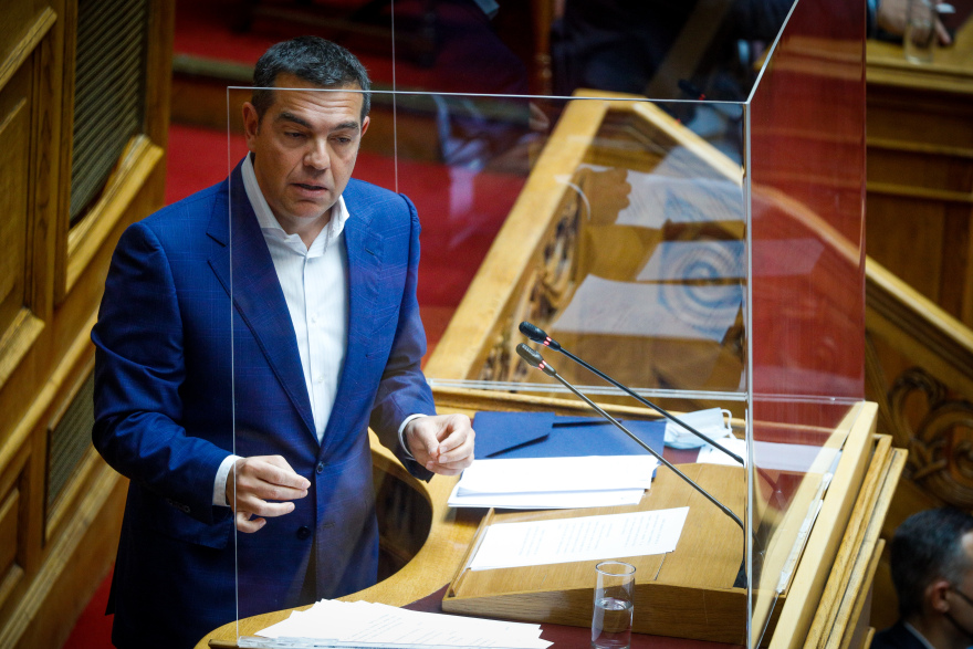 Μητσοτάκης - Τσίπρας: Με Κανάβεραλ, Μαρκ Τουέιν και… «διαβολικό Τραμπ» η κόντρα για τη συμφωνία με τις ΗΠΑ