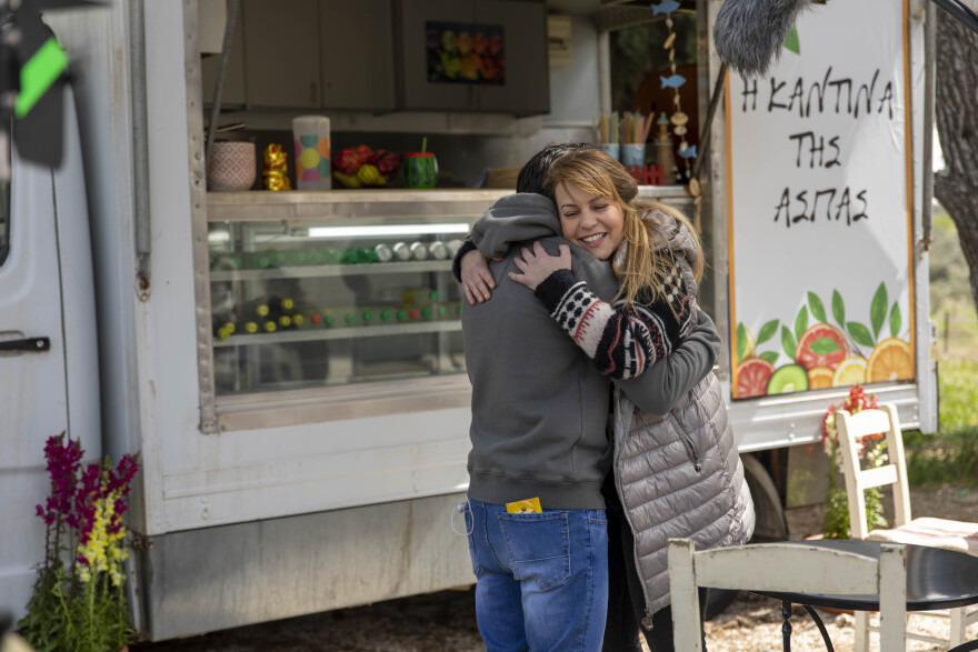 Σασμός: Ένας ακόμη αποχαιρετισμός γεμίζει συναισθήματα το σπίτι των Βρουλάκηδων