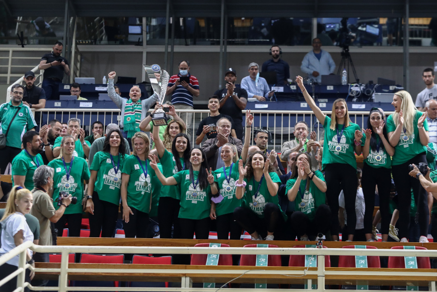 Παναθηναϊκός: Η απονομή της κούπας στις πρωταθλήτριες 