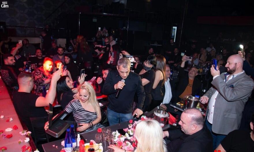 Θέμης Αδαμαντίδης - Βαρβάρα Κίρκη: Η πρώτη δημόσια εμφάνιση του ζευγαριού