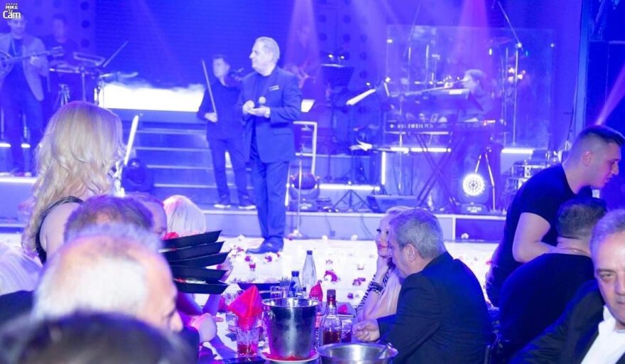 Θέμης Αδαμαντίδης - Βαρβάρα Κίρκη: Η πρώτη δημόσια εμφάνιση του ζευγαριού