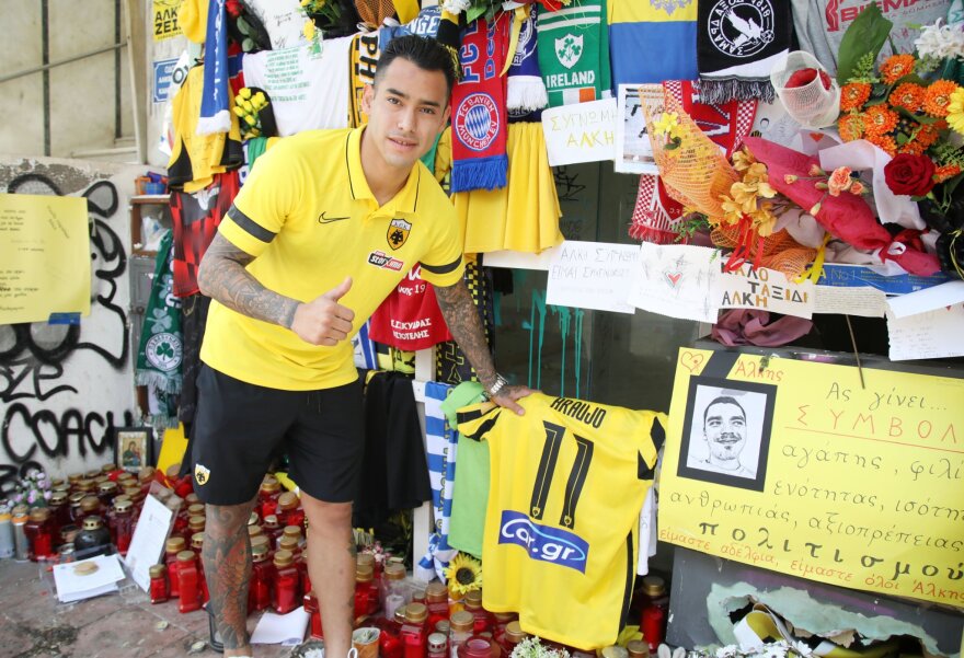 Θεσσαλονίκη: Ο Αραούχο άφησε τη φανέλα του στο σημείο που δολοφονήθηκε ο Άλκης - Δείτε βίντεο