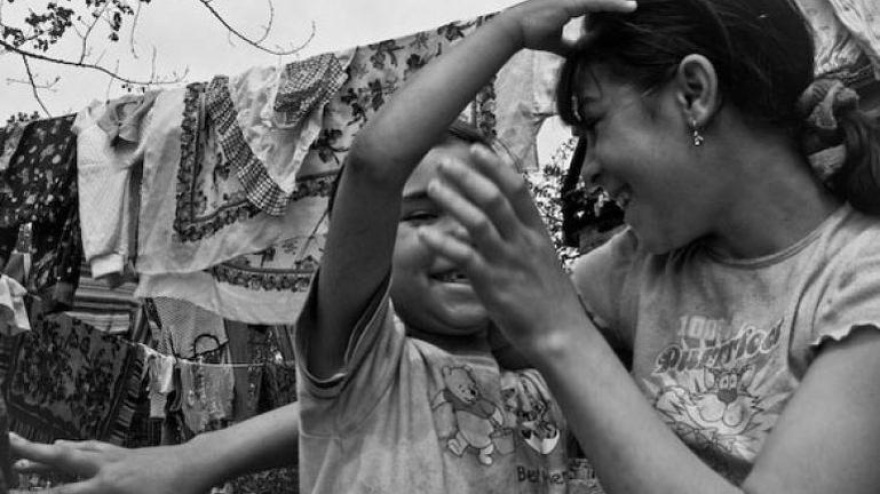 Έλληνες Ρομά: Η γλώσσα και η εκπαίδευσή τους