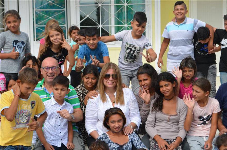 Έλληνες Ρομά: Η γλώσσα και η εκπαίδευσή τους