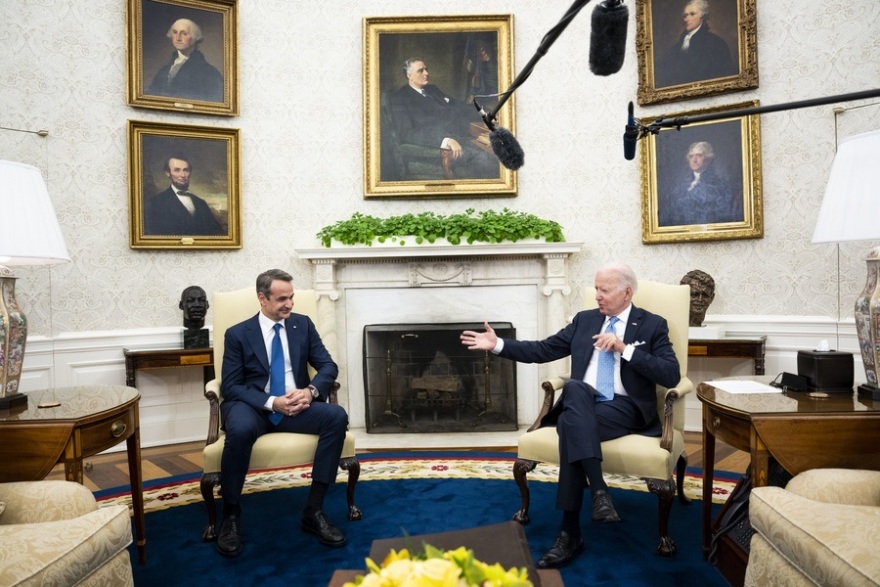 Ο διάλογος Μπάιντεν - Μητσοτάκη μπροστά στις κάμερες στον Λευκό Οίκο