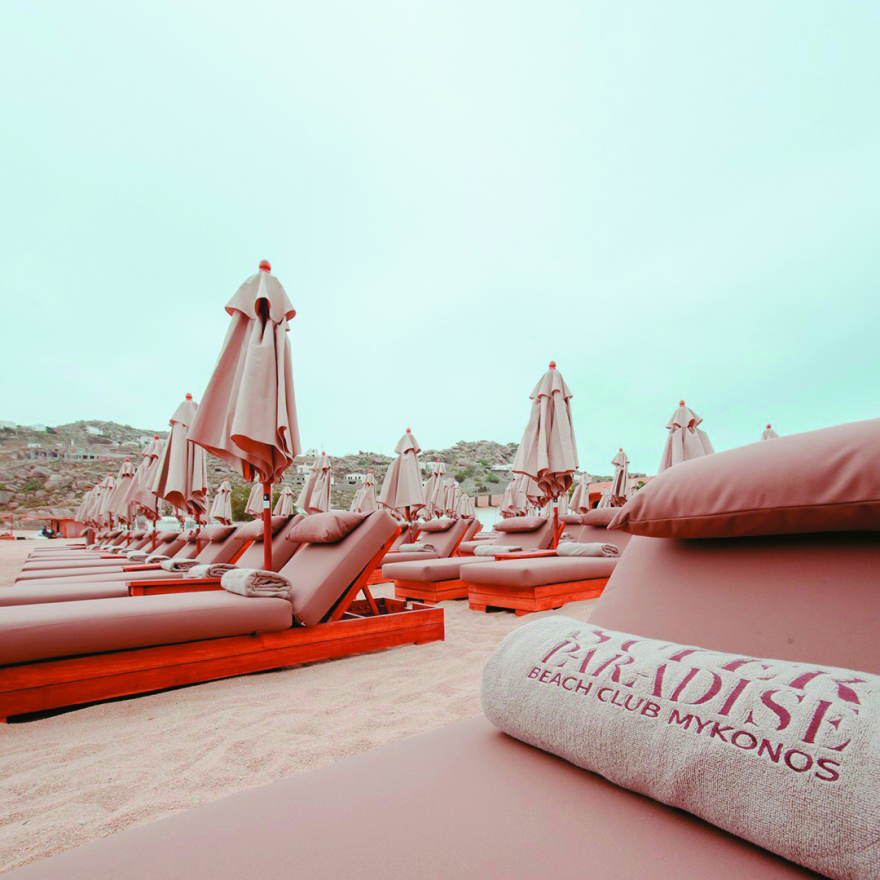 Μύκονος: Αντέχει την... ακρίβεια και φέρνει νέα brands