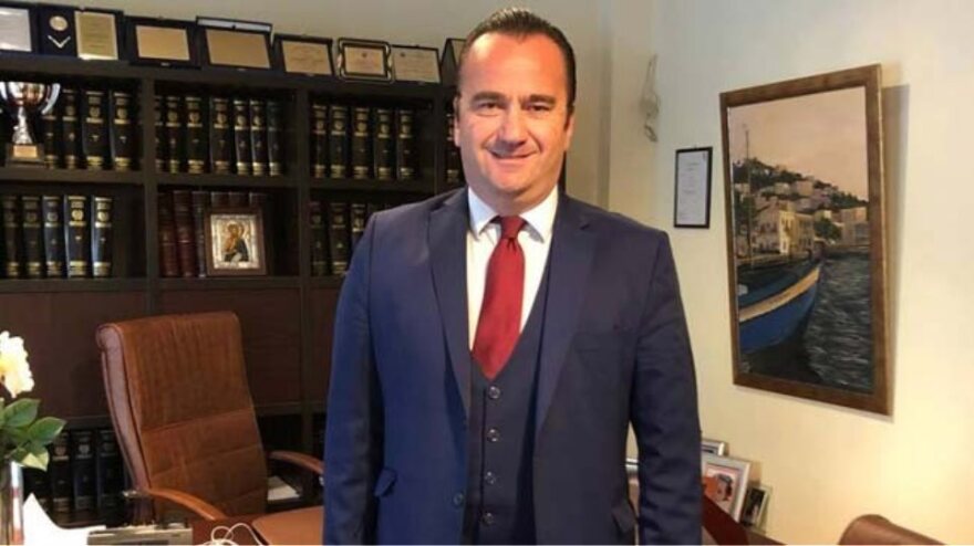 Η 26χρονη με τη ροζ βαλίτσα «έδωσε» στους αστυνομικούς το κύκλωμα με τα 10 κιλά ηρωίνης