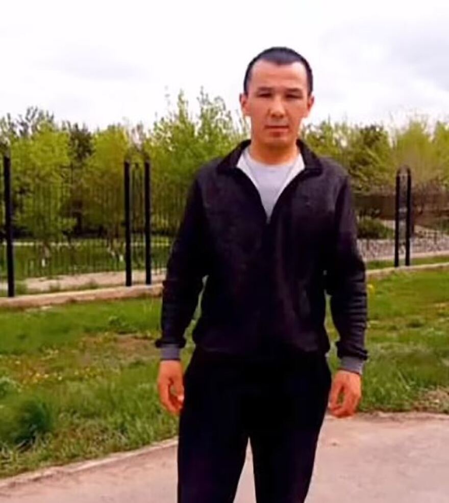 Καζακστάν: Ήρωας έσωσε τρίχρονο κοριτσάκι που κρεμόταν από παράθυρο του 8ου ορόφου πολυκατοικίας