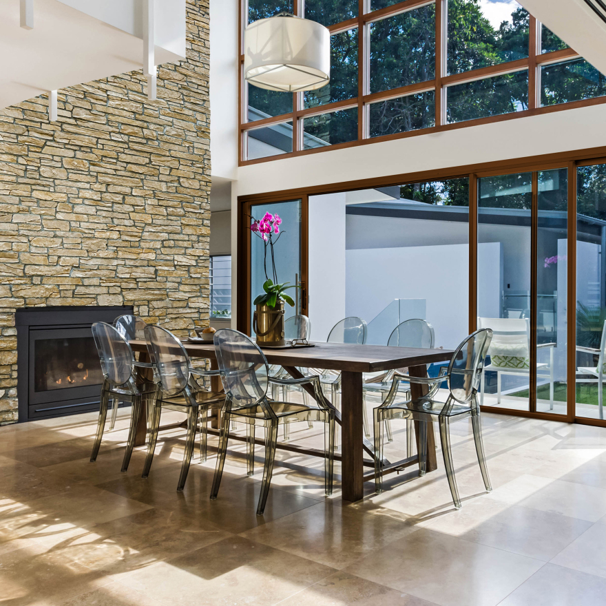 Με τη δύναμη της πέτρας