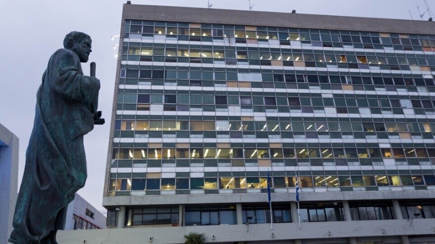 Ο πρύτανης του ΑΠΘ στον Δανίκα:  Είμαστε σε πόλεμο με την τρομοκρατία της κουκούλας