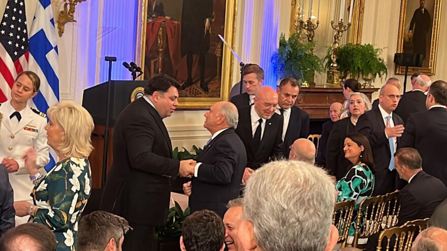 Μηνύματα Μπάιντεν και Μητσοτάκη προς Ρωσία: «Όταν οι δικτάτορες ήταν στη γειτονιά, η απάντηση ήταν όχι» - «Οι χάρτες δεν χαράσσονται με τη βία»