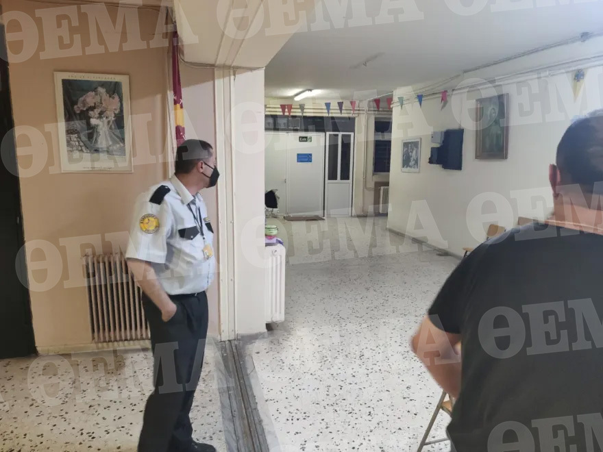 Νέα Ερυθραία: Στόχος «ποντικών» δημοτικό σχολείο - Άφησαν τα «λάφυρά» τους στο προαύλιο