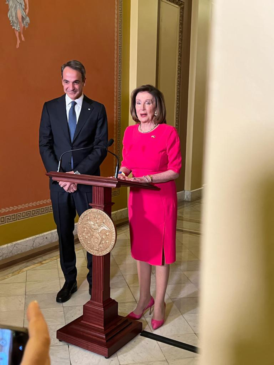 Πελόζι σε Μητσοτάκη: H Ελλάδα είναι πηγή της Δημοκρατίας - Είμαστε με τους Έλληνες