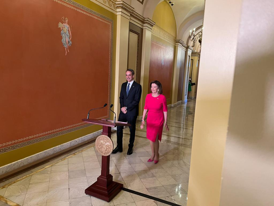 Πελόζι σε Μητσοτάκη: H Ελλάδα είναι πηγή της Δημοκρατίας - Είμαστε με τους Έλληνες