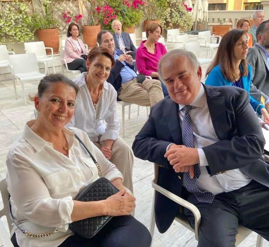 Γιώργος Σταθόπουλος: Ο συλλέκτης που προωθεί την ελληνική ζωγραφική και γλυπτική στο εξωτερικό