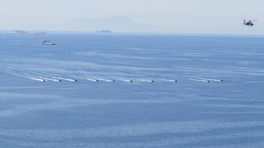 Άσκηση «Μέγας Αλέξανδρος»: Εντυπωσιακό βίντεο από την κοινή απόβαση Ελλήνων και Αμερικανών πεζοναυτών