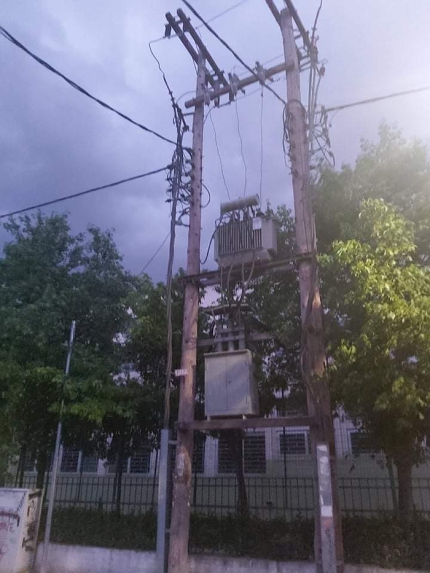 Καιρός: Χαλαζόπτωση στην Ερέτρια - Χωρίς ρεύμα από την κακοκαιρία περιοχές της Λάρισας