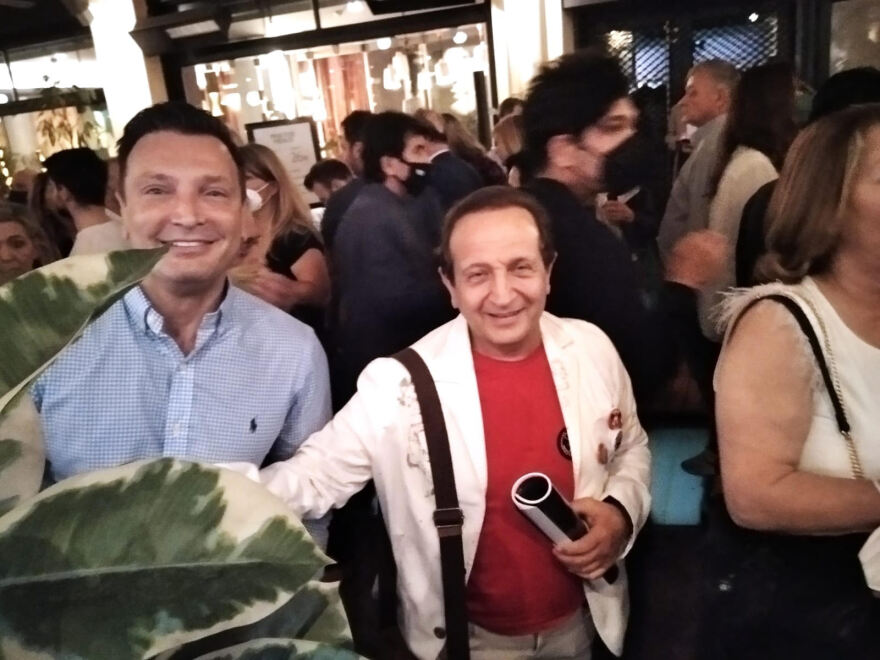 Ο Γιώργος Πατούλης γιόρτασε τα γενέθλιά του στη στοά της Βουκουρεστίου - Δείτε φωτογραφίες