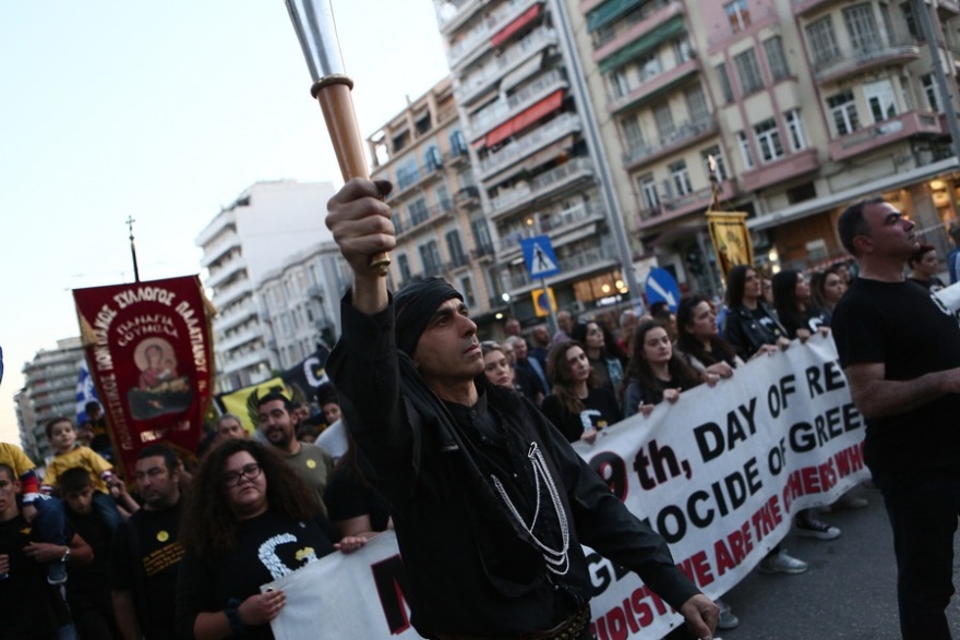 19η Μαΐου: Αλλαγή φρουράς με Πόντιους εύζωνες στον Άγνωστο Στρατιώτη