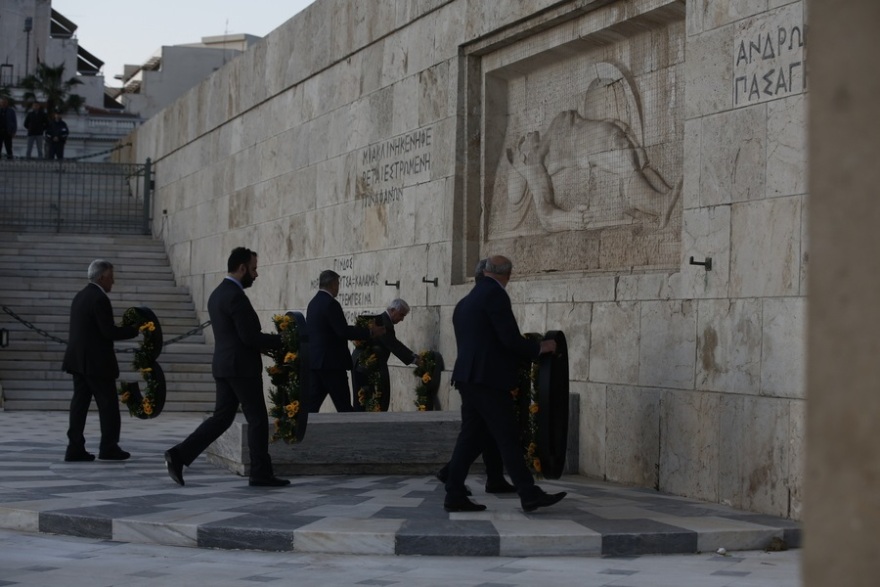 19η Μαΐου: Αλλαγή φρουράς με Πόντιους εύζωνες στον Άγνωστο Στρατιώτη