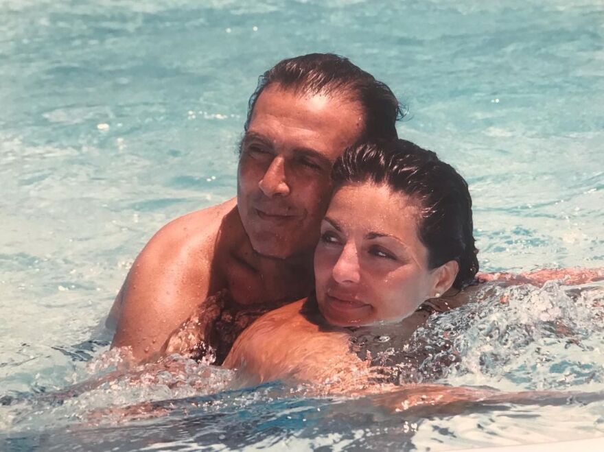 Η Άντζελα Γκερέκου αναπολεί τα καλοκαίρια με τον Τόλη Βοσκόπουλο