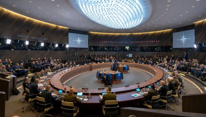 Ανάρτηση του αρχηγού ΓΕΕΘΑ για τη σύνοδο της στρατιωτικής επιτροπής του ΝΑΤΟ