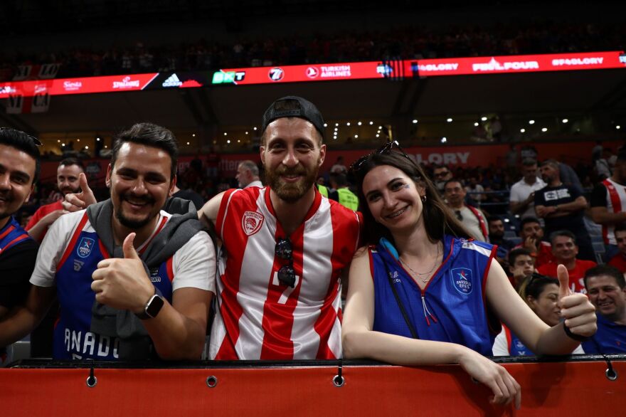 Euroleague: Κατάληψη από τους οπαδούς του Ολυμπιακού στη Stark Arena