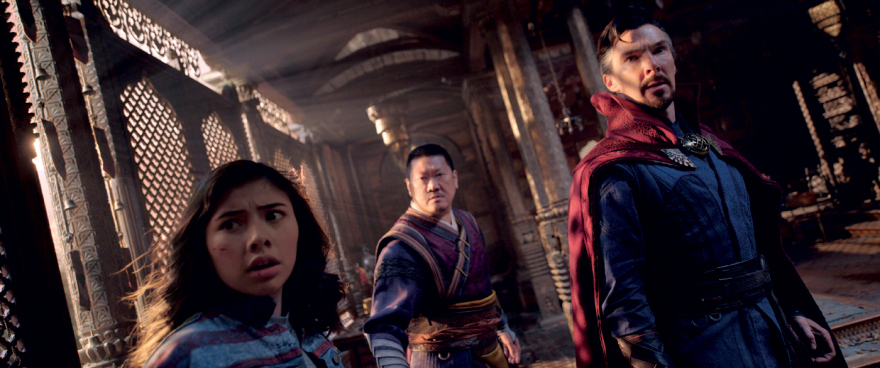 Ο Doctor Strange σώζει τον κόσμο (και το σινεμά)