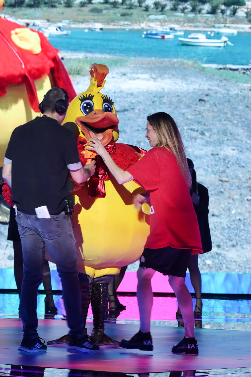 The Masked Singer: Ένα παγωτό σκέτη πρόκληση έρχεται στη σκηνή