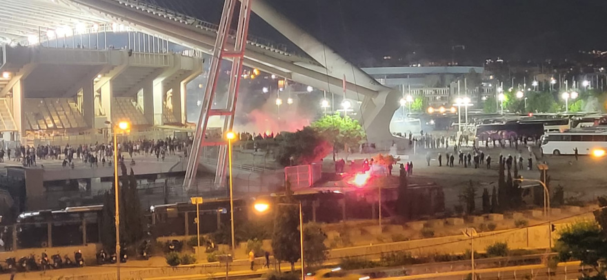 Παναθηναϊκός - ΠΑΟΚ: Τελικός της ντροπής με εκτεταμένα επεισόδια μέσα και έξω από το ΟΑΚΑ