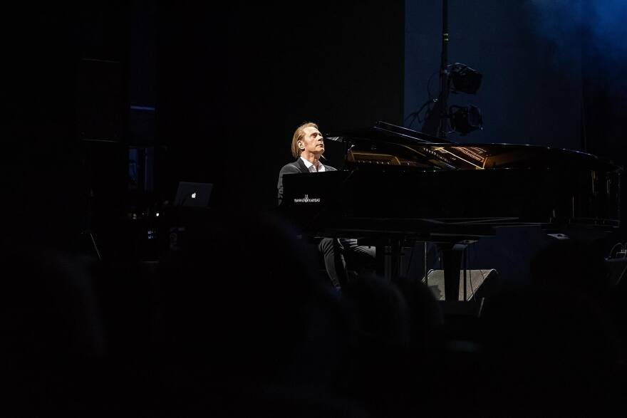 Η νύχτα που ο Στέφανος Κορκολής σήκωσε το «Παλλάς» στο πόδι