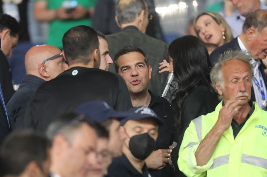 Τσίπρας: Στο ΟΑΚΑ με τα παιδιά του για τον τελικό Κυπέλλου