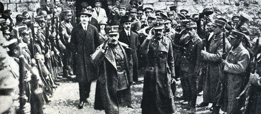 Μάιος 1919: Τα ελληνικά στρατεύματα στη Σμύρνη και τα αιματηρά επεισόδια που προκάλεσαν οι Τούρκοι