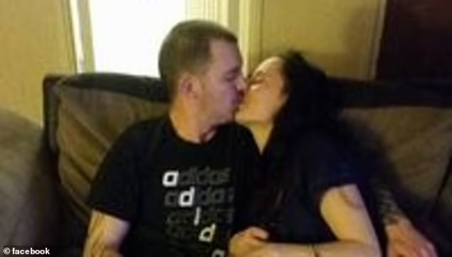 Πόλεμος στην Ουκρανία: «Η γυναίκα του φταίει», λέει η Ουκρανή που έφυγε με τον Βρετανό οικογενειάρχη που την φιλοξένησε