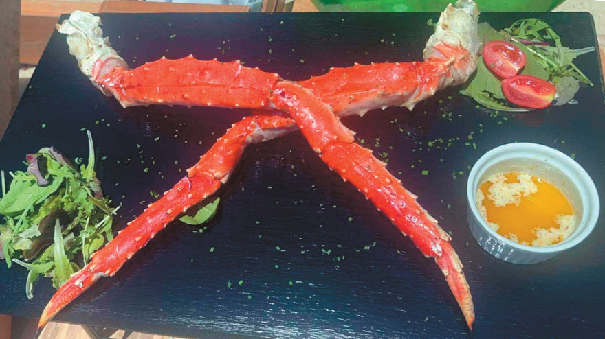 Πώς δάγκωσαν τις Αμερικανίδες τα «χρυσά» καβουροπόδαρα στην Μύκονο