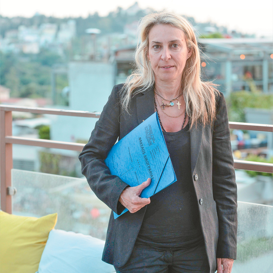 Πώς δάγκωσαν τις Αμερικανίδες τα «χρυσά» καβουροπόδαρα στην Μύκονο