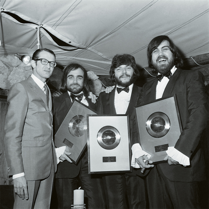 Vangelis: Ο Έλληνας που άλλαξε τους δρόμους της μουσικής