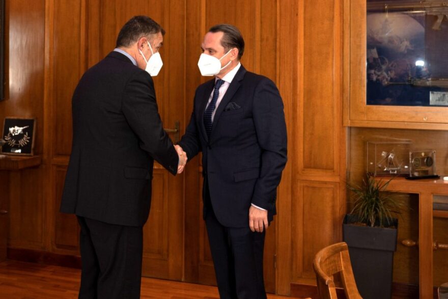 Παναγιωτόπουλος σε Ουκρανό πρέσβη: Από την πρώτη στιγμή παρέχουμε κάθε δυνατή υποστήριξη και αμυντική βοήθεια