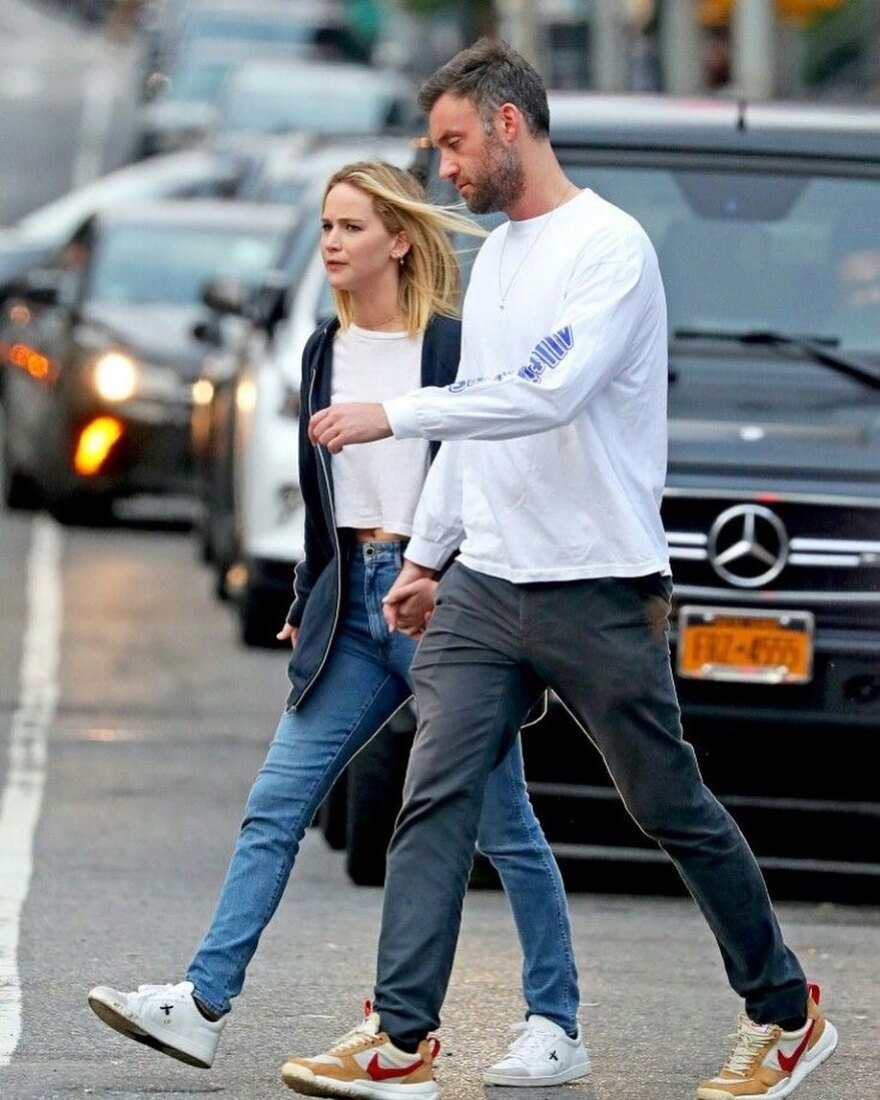 Τζένιφερ Λόρενς: Η Έλεν ΝτεΤζένερις αποκάλυψε το φύλο του μωρού της, τρεις μήνες μετά τη γέννησή του