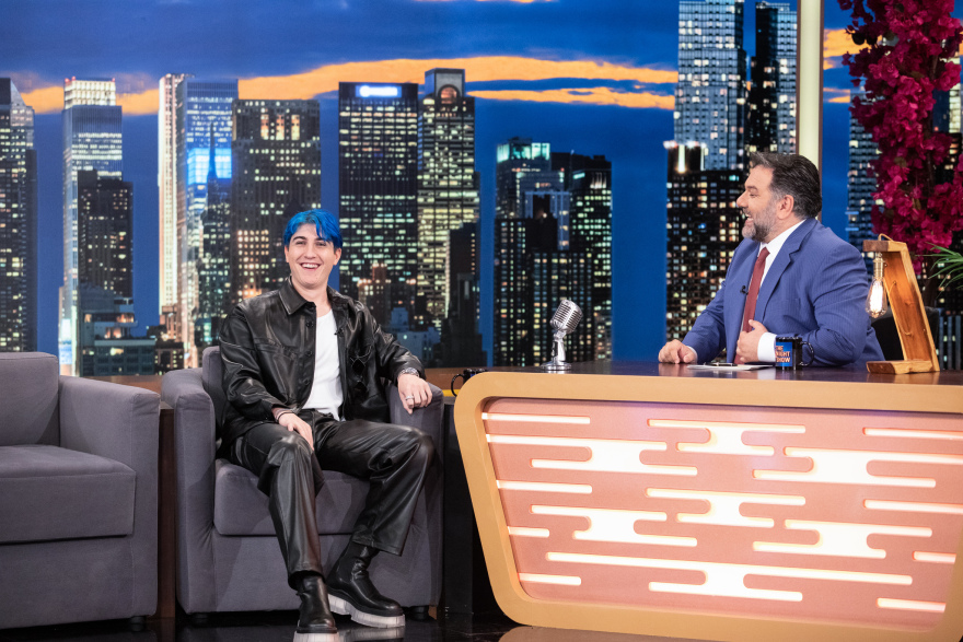 The 2night Show: Ο Γρηγόρης Αρναούτογλου υποδέχεται τον Αναστάσιο Ντούγκα και τον Good Job Nicky