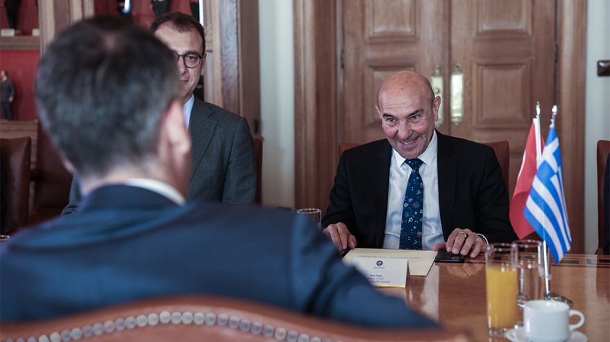 Συνάντηση Μπακογιάννη με τον δήμαρχο Σμύρνης - «Ο Ερντογάν δεν μπορεί να κρατάει σε ομηρία τις σχέσεις των λαών μας»