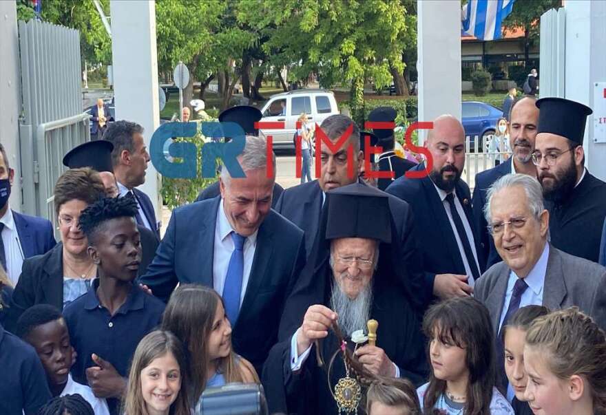 Συνάντηση Βαρθολομαίου με τον Τζορτζ Τσούνη – Στη ΧΑΝΘ ο Οικουμενικός Πατριάρχης