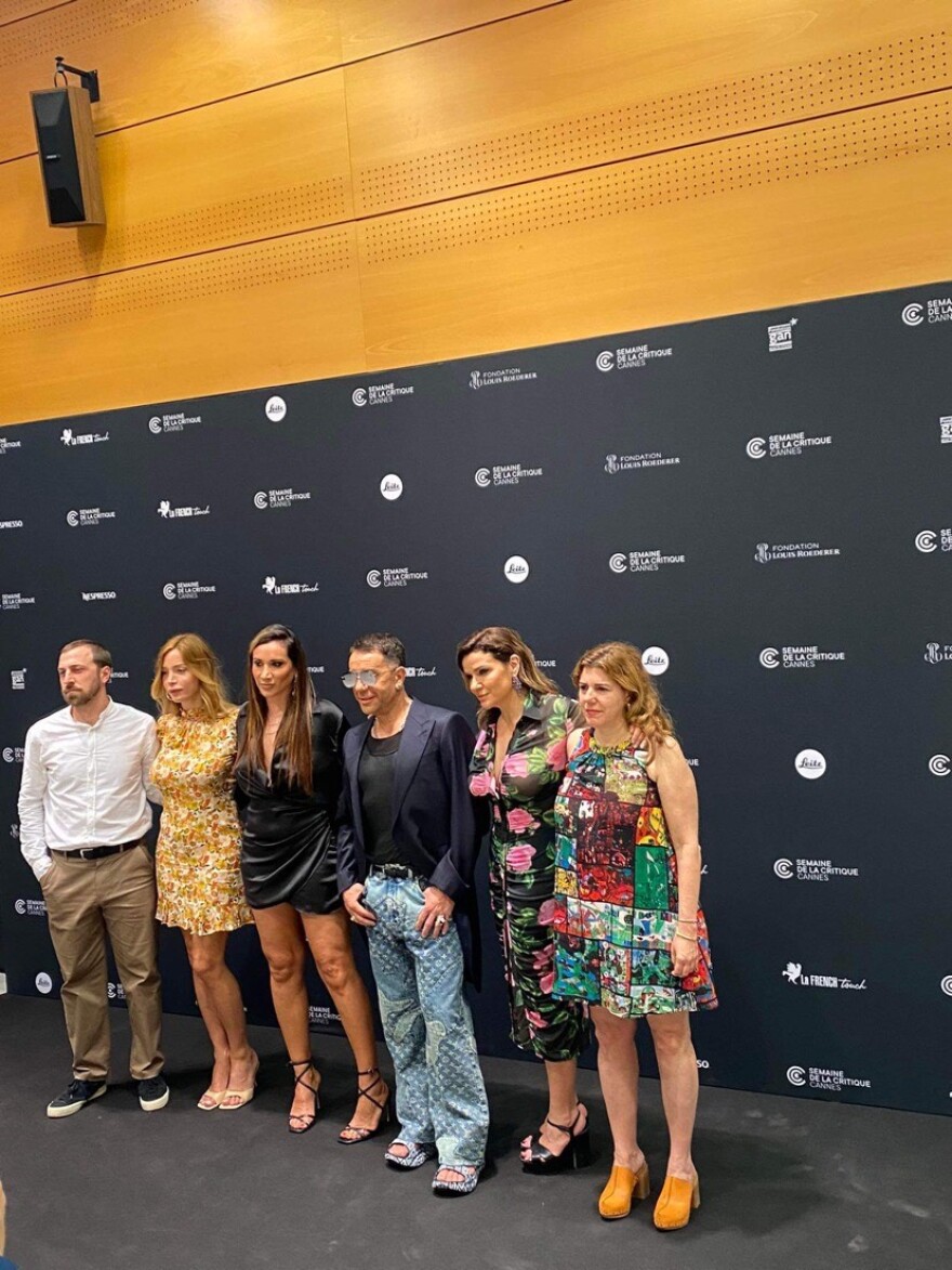 Όλα όσα έγιναν στην πρεμιέρα της ταινίας «ο Θρόνος του Ξέρξη» στις Κάννες με τον Γιώργο Μαζωνάκη