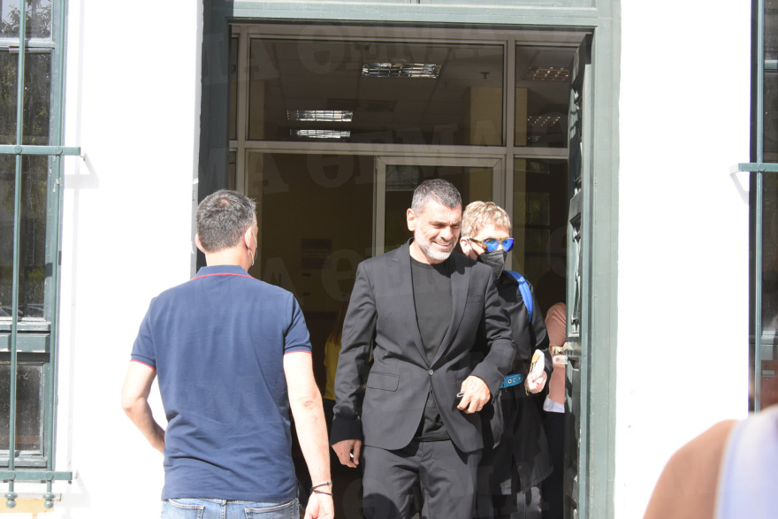 Έλενα Παπαρίζου και Τόνυ Μαυρίδης έλυσαν τις διαφορές τους στο δικαστήριο