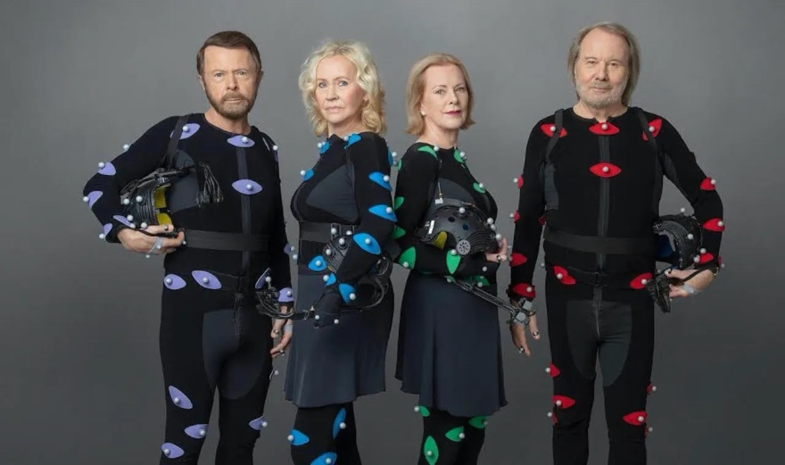 ΑΒΒΑ «κατάμπρα»: Η ψηφιακή συναυλία του θρυλικού συγκροτήματος που «ξαναζωντάνεψε» με… «ABBA-tars» στη σκηνή