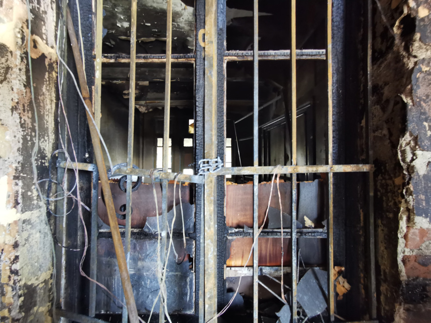 Θεσσαλονίκη: Από έκρηξη σε κλιματιστικό ξεκίνησε η φωτιά; - Δύο παιδιά με αναπνευστικά προβλήματα