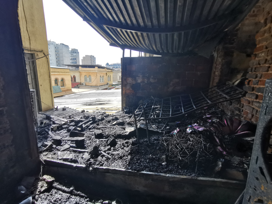 Θεσσαλονίκη: Από έκρηξη σε κλιματιστικό ξεκίνησε η φωτιά; - Δύο παιδιά με αναπνευστικά προβλήματα