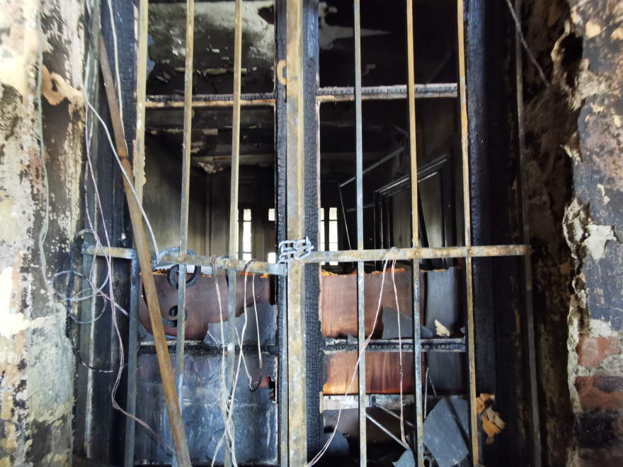 Θεσσαλονίκη: Από έκρηξη σε κλιματιστικό ξεκίνησε η φωτιά; - Δύο παιδιά με αναπνευστικά προβλήματα