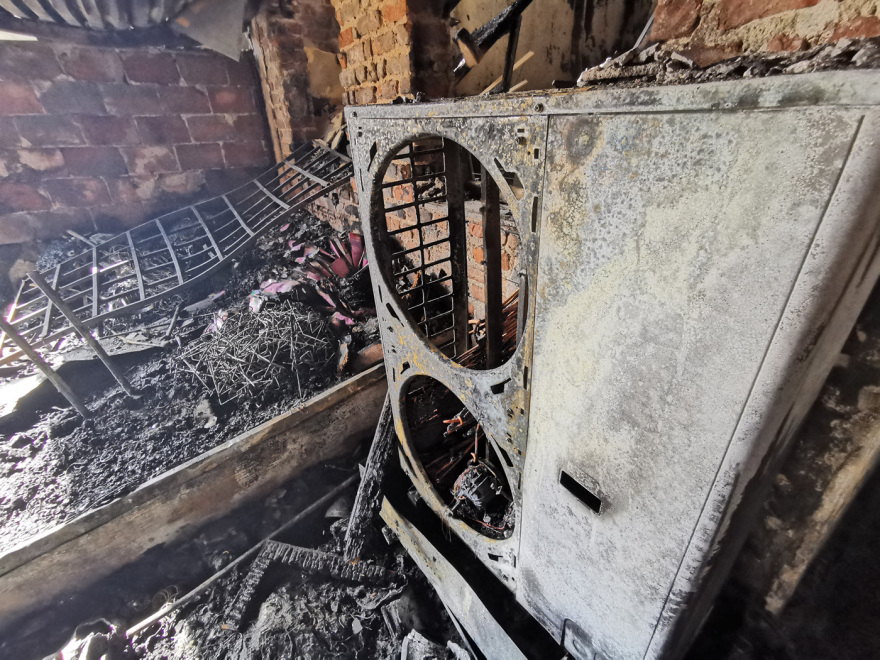 Θεσσαλονίκη: Από έκρηξη σε κλιματιστικό ξεκίνησε η φωτιά; - Δύο παιδιά με αναπνευστικά προβλήματα